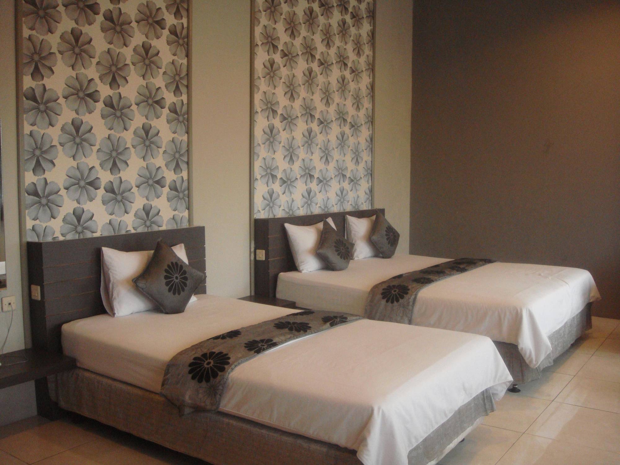 Marciella Hotel Μπαντούνγκ Εξωτερικό φωτογραφία